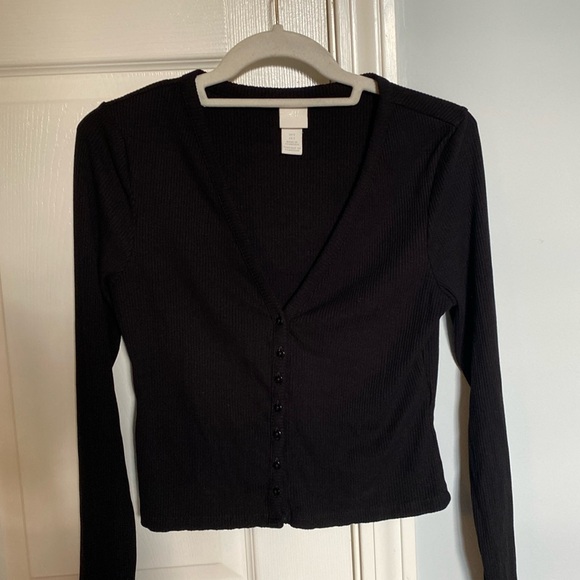 H&M Tops - H&M button up shirt